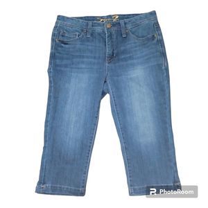 Seven7 Audrey Skimmer Woman's Capri Light Wash Jeans Size 6